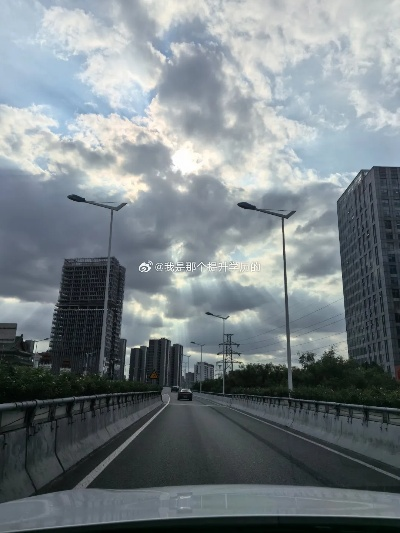 庄里的天，有点烫